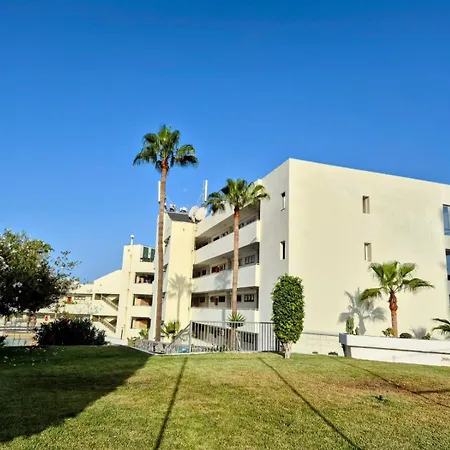 Arenas Negras Malaga * Пуэрто-де-Сантьяго